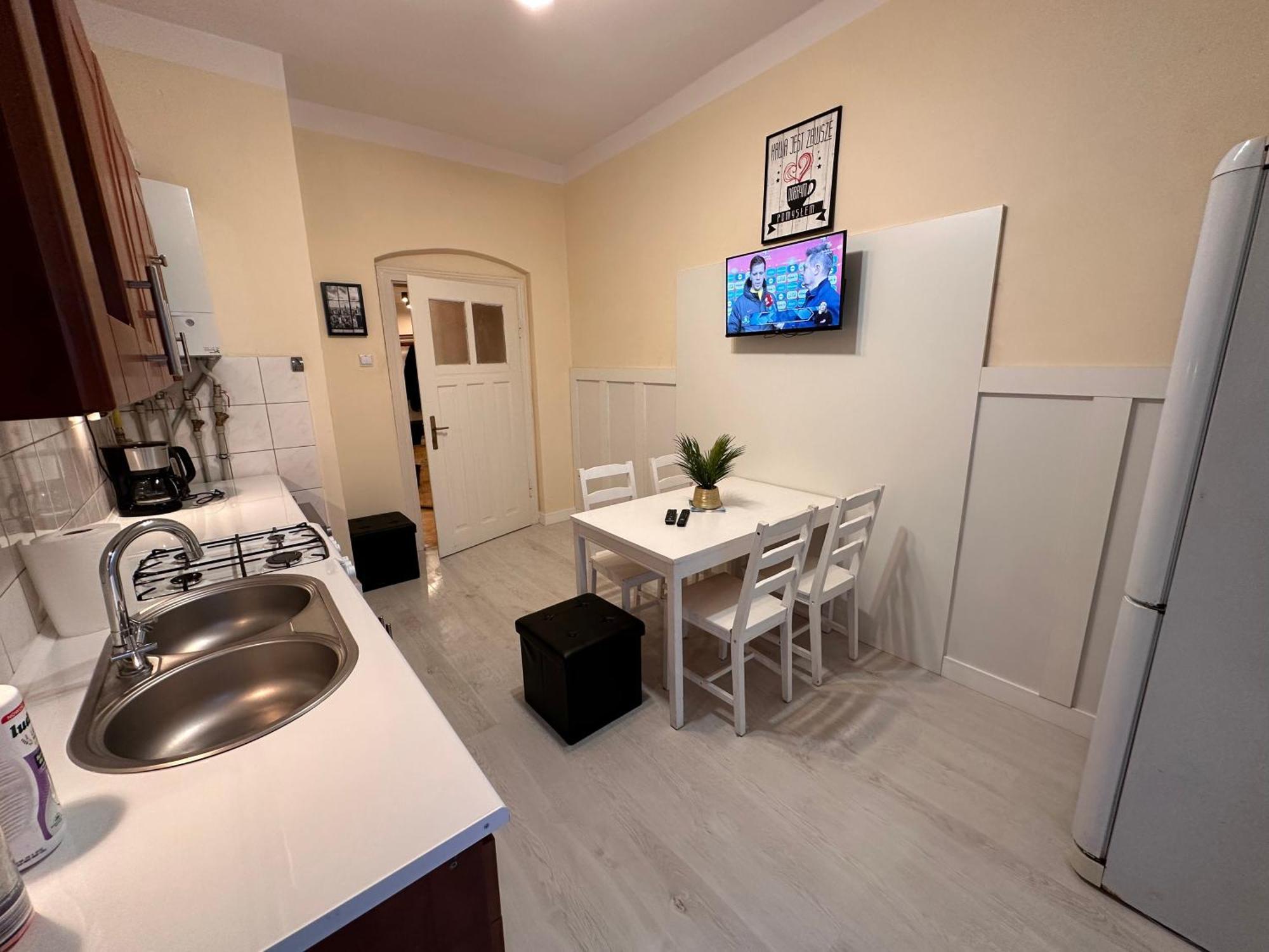 Apartamenty Ktw Central Station Катовіце Екстер'єр фото
